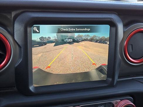 Certified 2021 Jeep Gladiator Rubicon AWD/4WD image 23