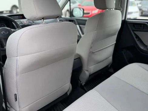 Used 2015 Subaru Forester 2.5i AWD/4WD image 17