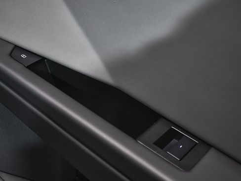 Used 2025 Tesla Cybertruck AWD Crew Cab image 19