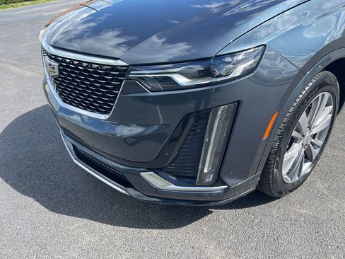 Used 2020 Cadillac XT6 Premium Luxury AWD/4WD image 2