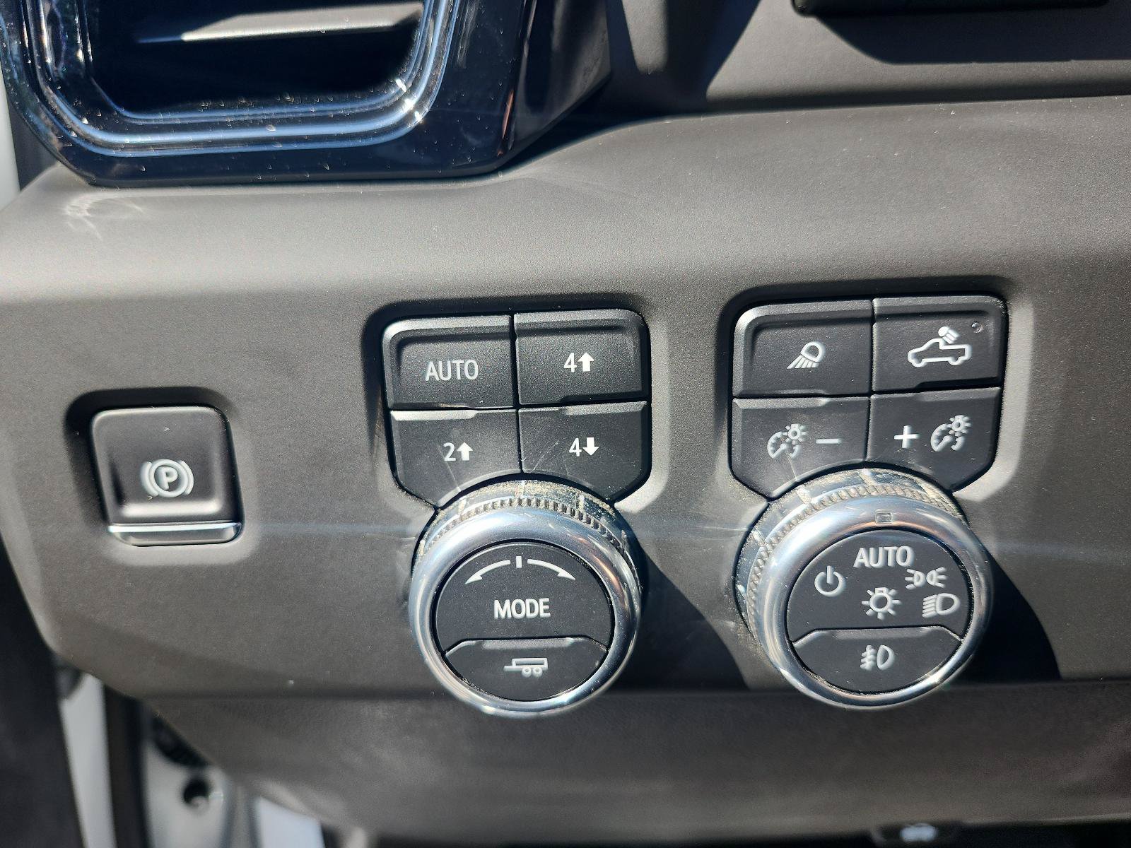 Certified 2026 GMC Sierra 1500 AT4 AWD/4WD image 17