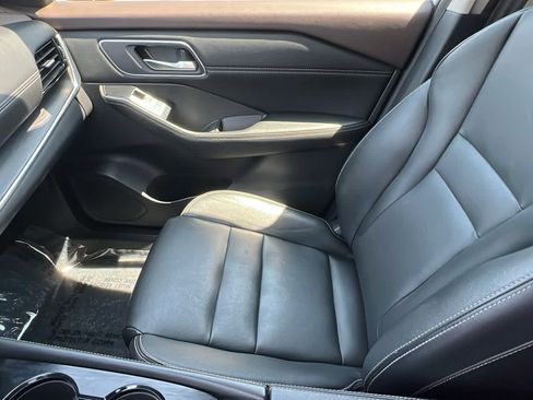 Used 2021 Nissan Rogue SL w/ Premium Package AWD/4WD image 12
