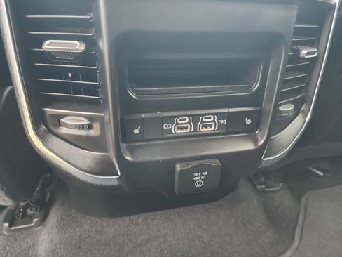 Used 2025 RAM 1500 Laramie image 14