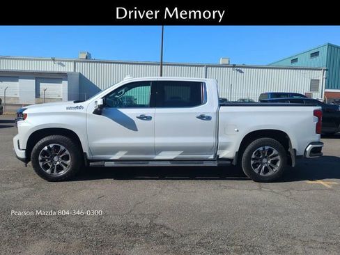 Used 2022 Chevrolet Silverado 1500 High Country w/ Technology Package AWD/4WD image 8