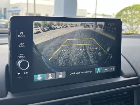 New 2025 Honda Pilot Touring image 16