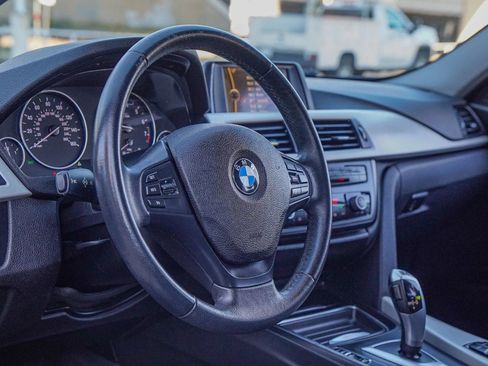 Used 2014 BMW 320i Sedan image 21
