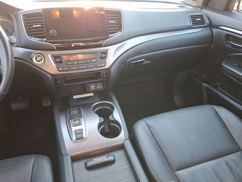 Certified 2022 Honda Pilot Special Edition image 16