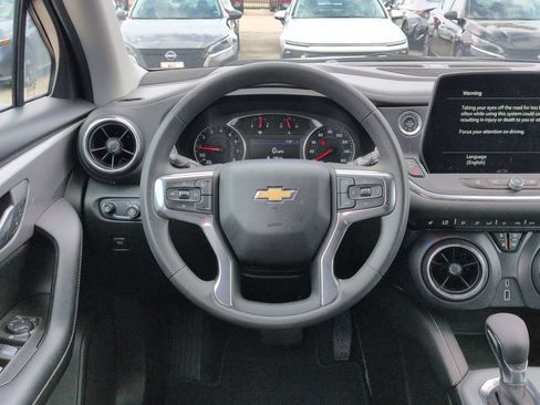 Used 2025 Chevrolet Blazer LT FWD image 22