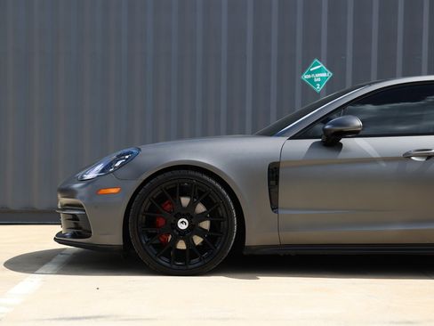 Used 2018 Porsche Panamera 4 AWD/4WD image 29