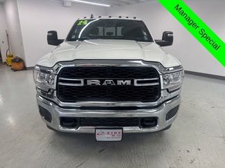 Used 2024 RAM 3500 Tradesman w/ Chrome Appearance Group video 2