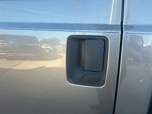 Used 2012 Ford F250 XLT w/ XLT Interior Pkg image 11