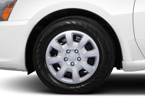 Used 2010 Mitsubishi Galant ES FWD image 12