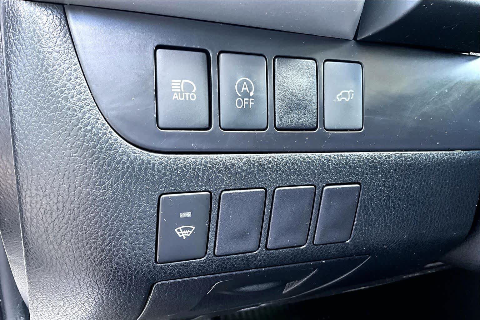Certified 2019 Toyota Highlander XLE AWD/4WD image 33