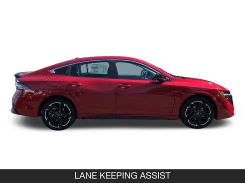 New 2026 Nissan Sentra SR w/ Floor Mat Package FWD image 6