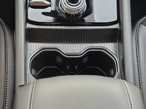 New 2026 Jeep Grand Cherokee Altitude image 10