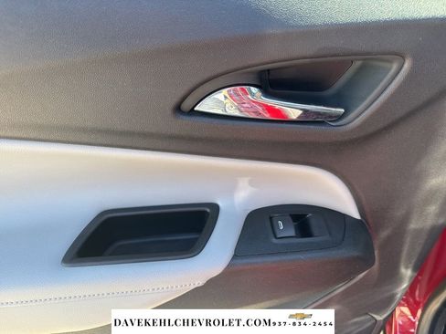 Used 2018 Chevrolet Equinox Premier image 19