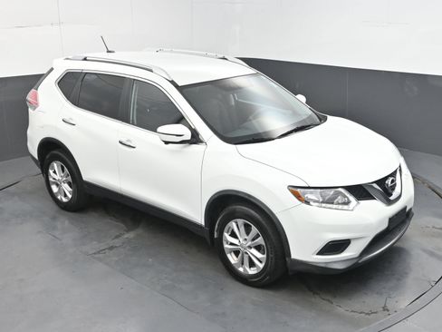 Used 2016 Nissan Rogue SV w/ SV Premium Package AWD/4WD image 31