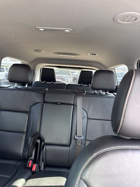 Used 2023 GMC Acadia SLT FWD image 7