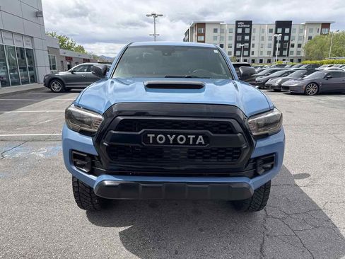 Used 2018 Toyota Tacoma TRD Pro AWD/4WD image 3