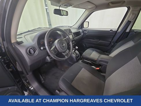 Used 2014 Jeep Patriot Latitude w/ Sun/Sound Group AWD/4WD image 13