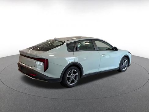 Used 2025 Kia K4 FWD image 10