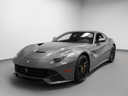 Used 2014 Ferrari F12 Berlinetta RWD image 71
