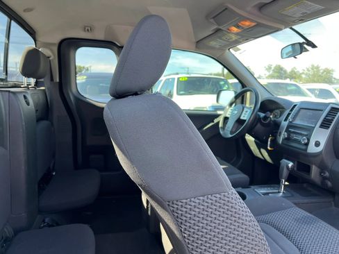 Used 2019 Nissan Frontier SV RWD image 14