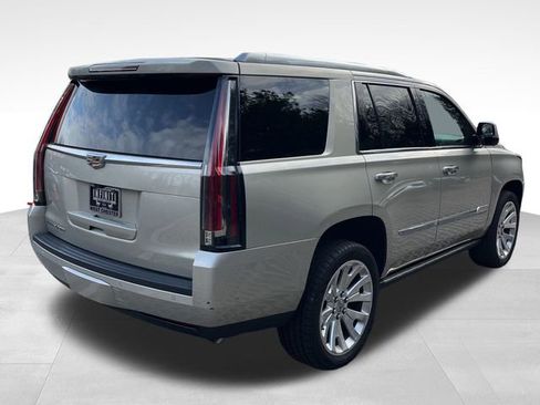 Used 2017 Cadillac Escalade Premium Luxury image 6