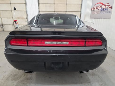 Used 2014 Dodge Challenger SXT Plus image 14