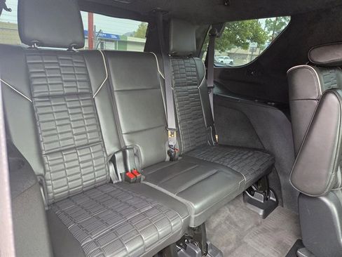 Used 2022 Cadillac Escalade Sport Platinum w/ LPO, ONYX Package AWD/4WD image 15