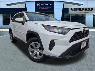 Used 2022 Toyota RAV4 LE video 1