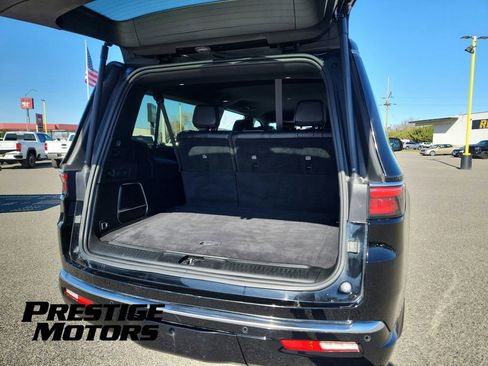 Used 2024 Jeep Wagoneer L Series II w/ Flexible Seating Group image 35