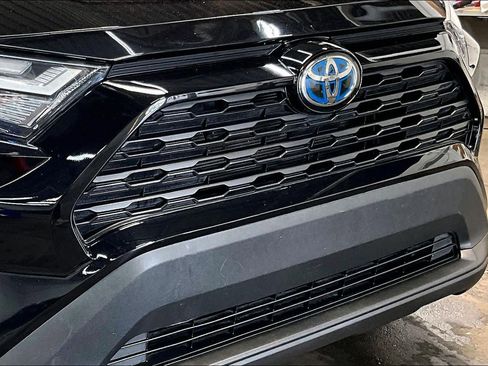 Certified 2024 Toyota RAV4 LE AWD/4WD image 29