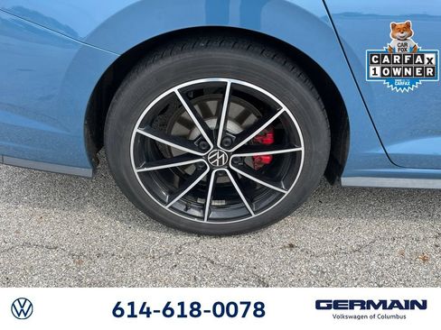 Used 2025 Volkswagen Jetta GLI Autobahn FWD image 14