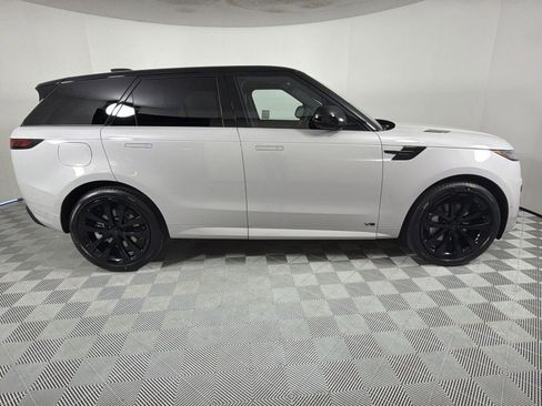 New 2026 Land Rover Range Rover Sport Dynamic SE image 6
