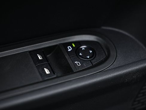 New 2026 MINI Cooper 2-Door Hardtop image 18