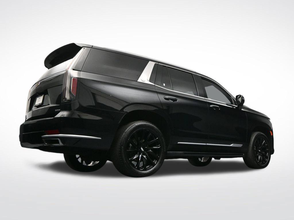 Used 2022 Cadillac Escalade Luxury w/ LPO, Illumination Package AWD/4WD image 28