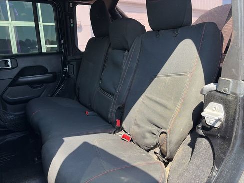 Used 2019 Jeep Wrangler Unlimited Rubicon image 11
