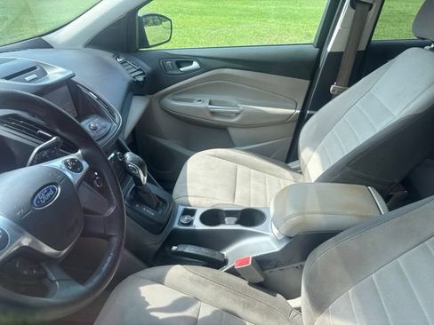 Used 2016 Ford Escape SE w/ Equipment Group 201A FWD image 13