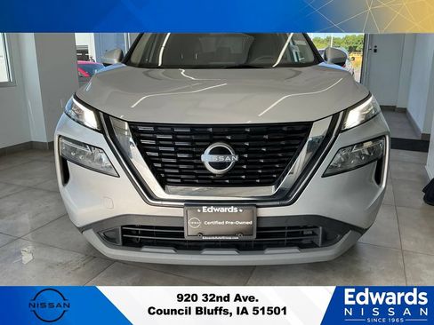 Used 2023 Nissan Rogue SV AWD/4WD image 3