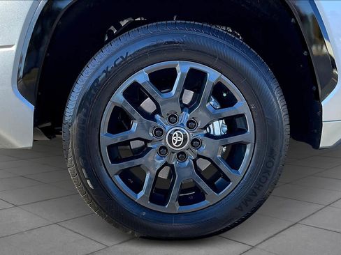 Used 2025 Toyota Tundra Platinum image 10