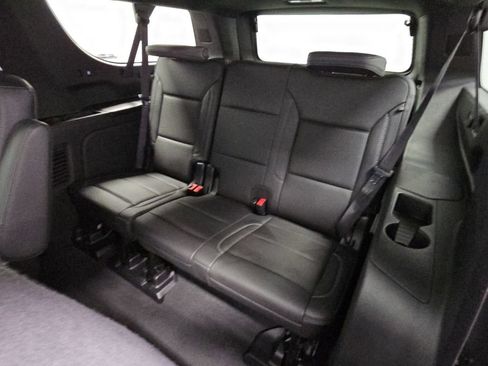 Used 2023 GMC Yukon XL Denali AWD/4WD image 37