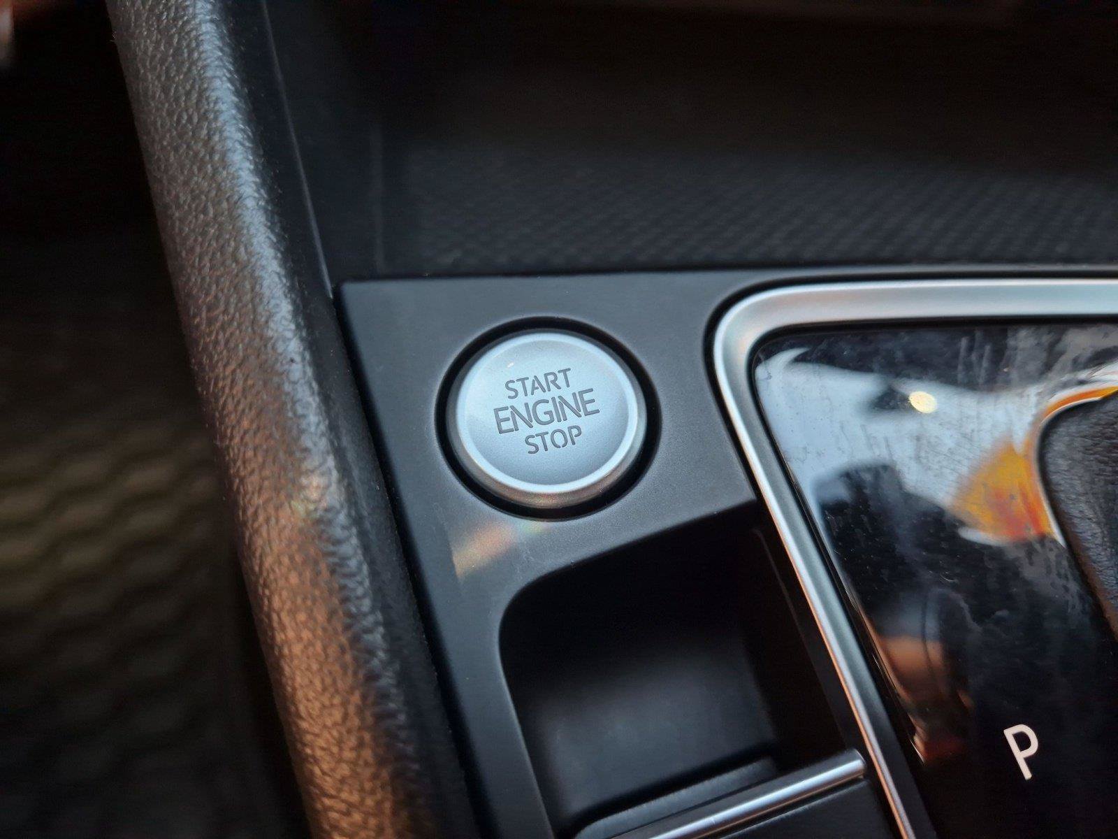 Used 2019 Volkswagen Jetta GLI FWD image 27