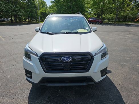 Used 2022 Subaru Forester Premium AWD/4WD image 9