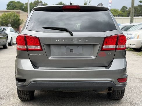 Used 2013 Dodge Journey SXT w/ Popular Equipment Group FWD image 7