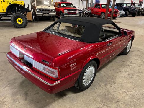 Used 1993 Cadillac Allante FWD image 28