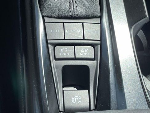 Used 2026 Toyota Camry SE w/ Multimedia Upgrade Package image 30