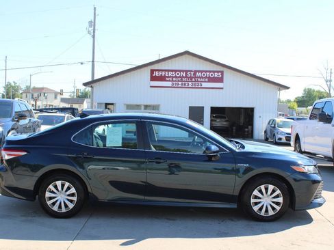 Used 2018 Toyota Camry LE w/ Audio Package FWD image 1