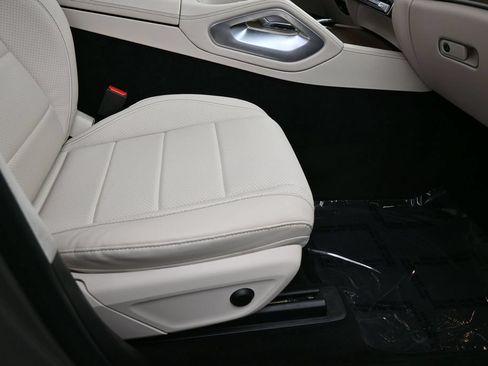 Used 2022 Mercedes-Benz GLE 350 image 46