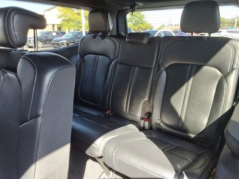 Used 2024 Jeep Wagoneer Series II w/ Flexible Seating Group AWD/4WD image 57